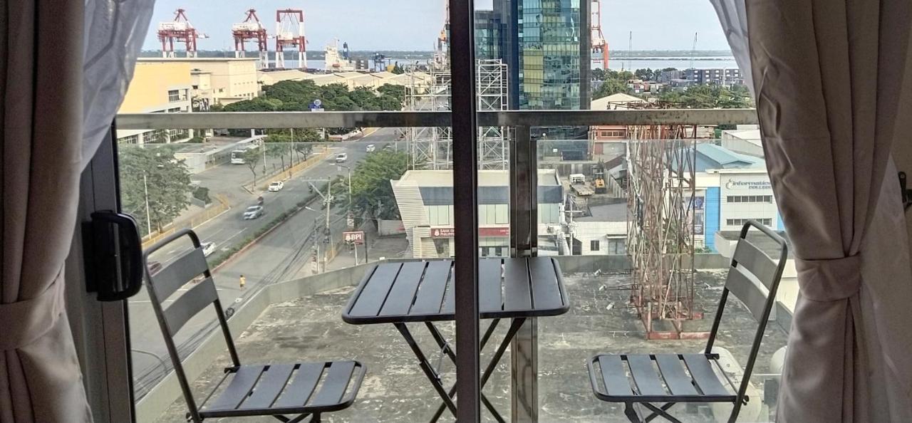 Sunvida Tower Stays Across Sm City Cebu Exterior foto